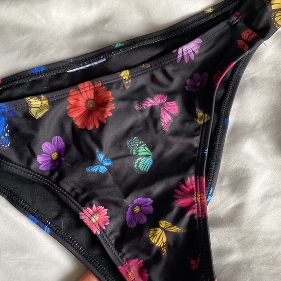 Motel Rocks Bikini - Picture 3 of 3